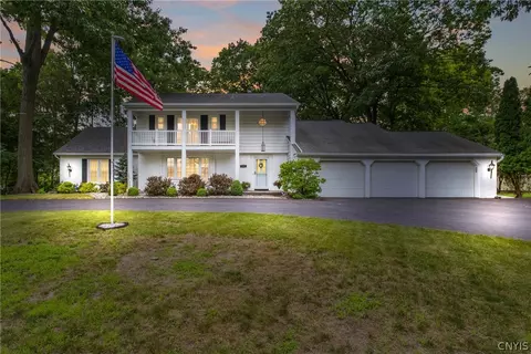 111 Treeland Cir, Geddes, NY 13219
