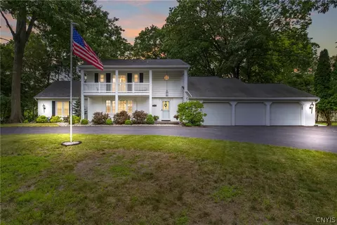 111 Treeland Cir, Geddes, NY 13219