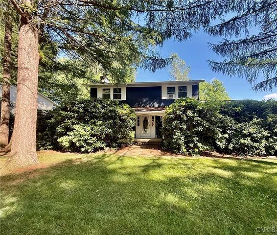 3973 Pawnee Dr, Salina, NY 13090