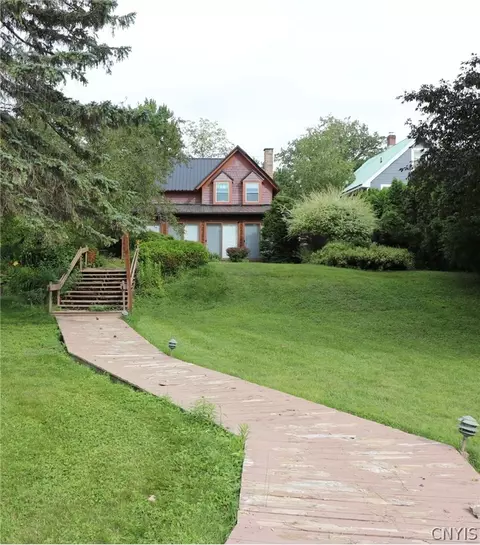 55 Anthony St, Alexandria, NY 13607