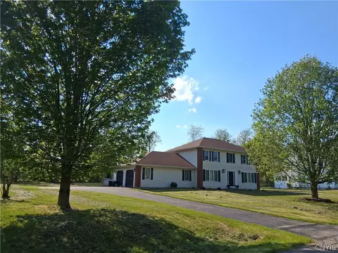 3727 Westvale Dr, Cortlandville, NY 13045