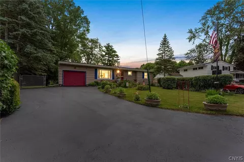 Other - 4 Apple Tree Ln, Liverpool, NY 13090 photo 3 of 17