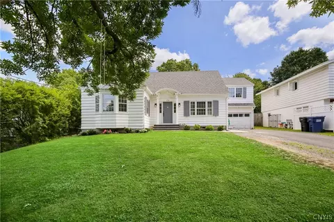 113 Hatherly Rd, Syracuse, NY 13224