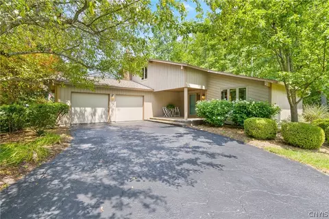 8802 Wandering Way, Lysander, NY 13027