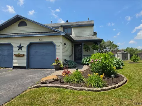 6147 Diffin Rd, Cicero, NY 13039