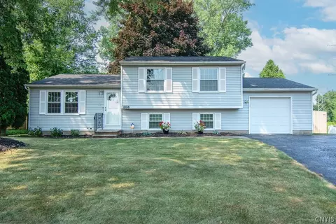 208 Rocky Rd, Salina, NY 13090