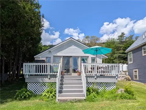 579-580 W Cottage Ln, Deruyter, NY 13052