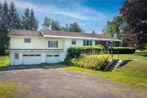 2110 County Route 176, Volney, NY 13069