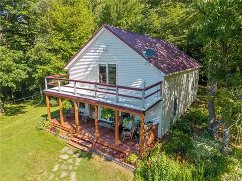 509 Center Rd, Lacona, NY 13083