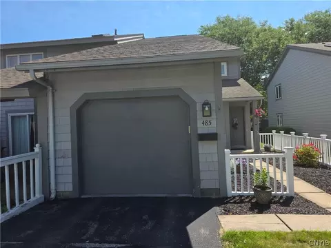 485 Summerhaven Dr N #485, East Syracuse, NY 13057