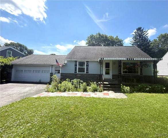 19 Beechwood Rd, New Hartford, NY 13413