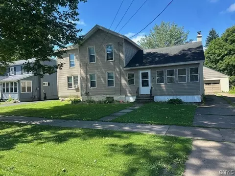 414 W 1st St S, Fulton, NY 13069