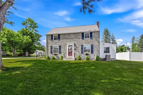29 Lyndon Rd, Whitestown, NY 13492