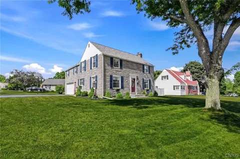 29 Lyndon Rd, Whitestown, NY 13492