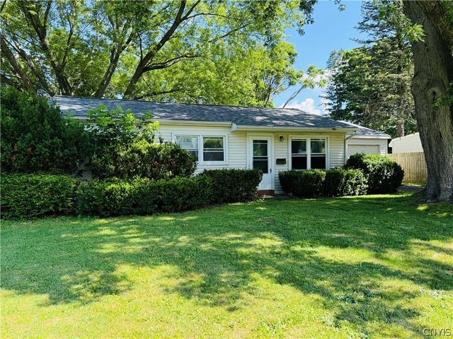 5 Woodcrest Dr, Cortland, NY 13045