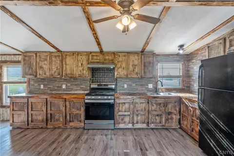 31 Springbrook Rd, Pulaski, NY 13142 photo 11