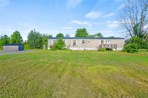 31 Springbrook Rd, Pulaski, NY 13142