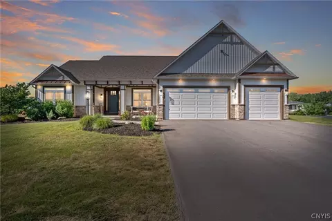 221 Lexi Ln, Van Buren, NY 13027