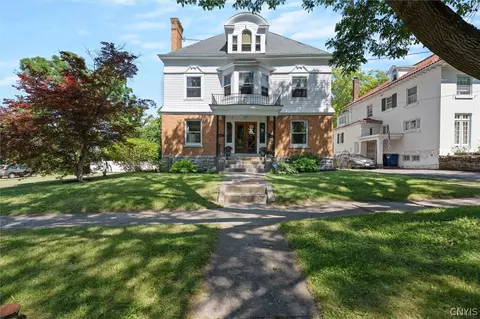 307 Summit Ave, Syracuse, NY 13207