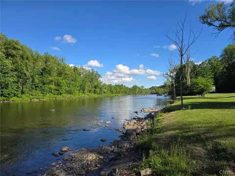332 Fishing Rock Rd, Newport, NY 13416