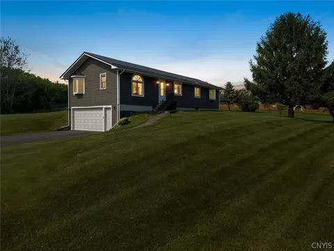 9125 Mower Rd, Brutus, NY 13080