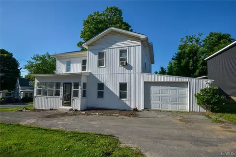 93 Walton St, Alexandria, NY 13607