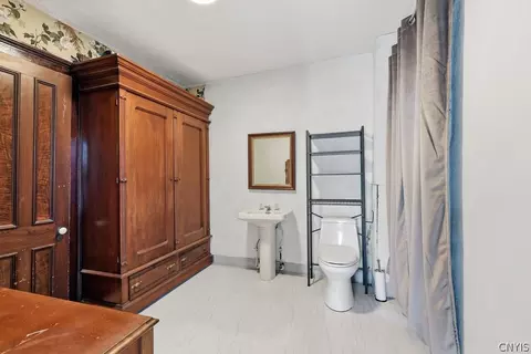 Bath - 89 E Mohawk St, Oswego, NY 13126 photo 3 of 3