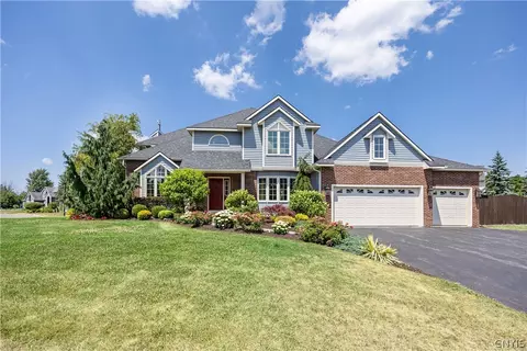 7711 Foxtail Pnes, Clay, NY 13090