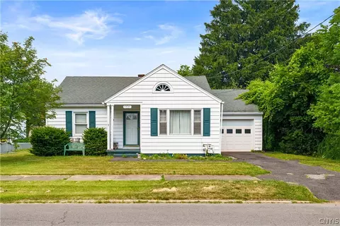 1434 Watkins Ave, Utica, NY 13502