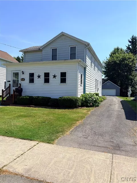 40 Pulaski St, Auburn, NY 13021