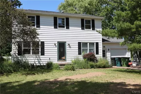 2269 Jagow Rd, Wheatfield, NY 14304