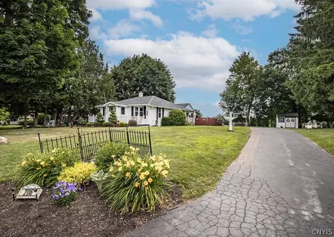 206 Stroud St, Lenox, NY 13032