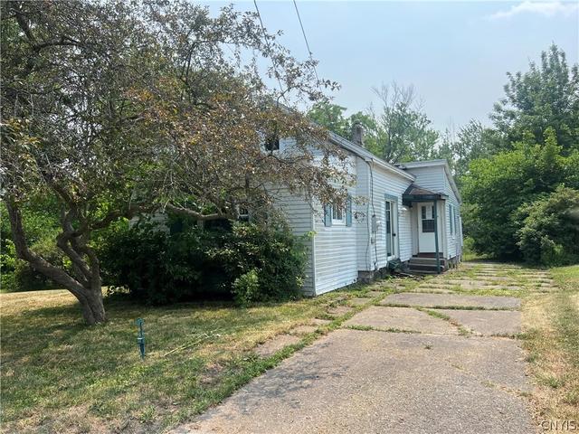 303 1st St, Lenox, NY 13032
