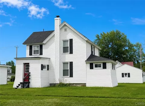 84 Riverside Dr, Wilna, NY 13619