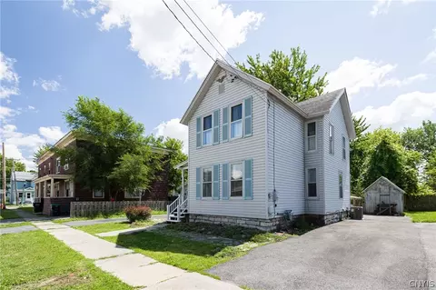 111 W Lynde St, Watertown, NY 13601