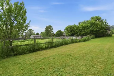 Exterior - 4147 Nelson Rd, Nelson, NY 13035 photo 4 of 7