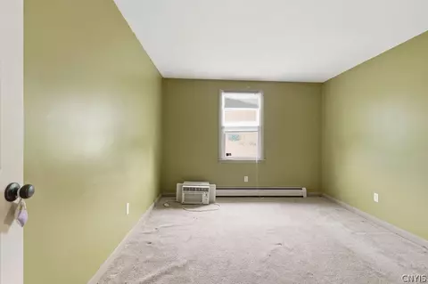 Bedroom - 4147 Nelson Rd, Nelson, NY 13035 photo 2 of 4