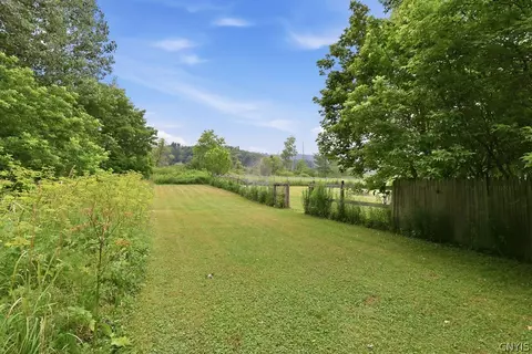 Exterior - 4147 Nelson Rd, Nelson, NY 13035 photo 3 of 7
