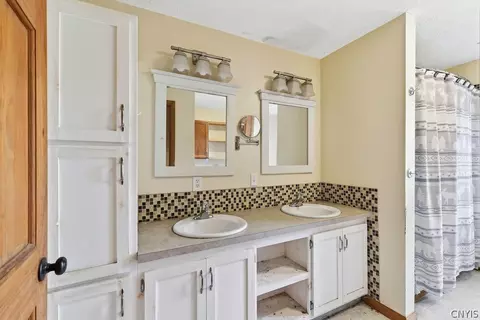 Bath - 4147 Nelson Rd, Nelson, NY 13035 photo 1 of 2