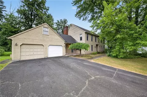 112 Greeley Cir, Salina, NY 13090