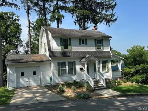 16 Lee Pl, Wellsville, NY 14895