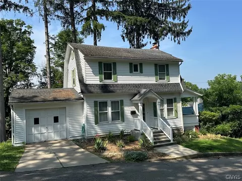 16 Lee Pl, Wellsville, NY 14895