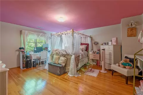 Bedroom - 6909 Shalimar Way, Fayetteville, NY 13066 photo 6 of 9