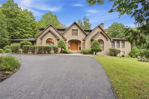 Exterior - 6909 Shalimar Way, Fayetteville, NY 13066 photo 7 of 14