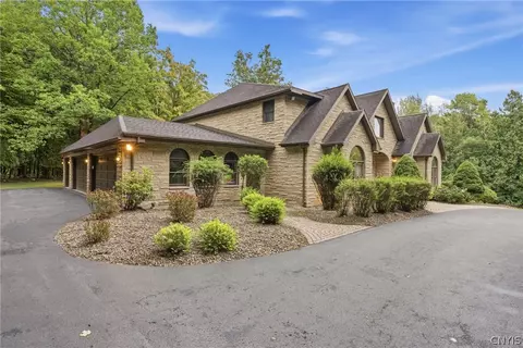 Exterior - 6909 Shalimar Way, Fayetteville, NY 13066 photo 8 of 14