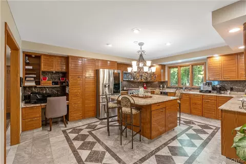 Kitchen - 6909 Shalimar Way, Fayetteville, NY 13066 photo 1 of 6