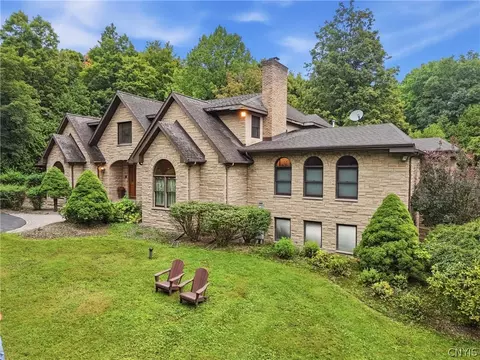 Exterior - 6909 Shalimar Way, Fayetteville, NY 13066 photo 9 of 14
