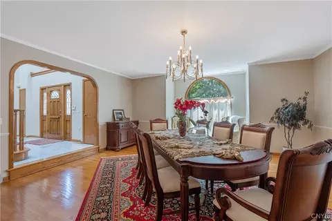 Dining - 6909 Shalimar Way, Fayetteville, NY 13066 photo 2 of 3