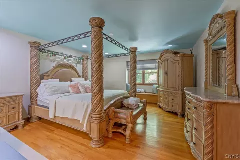 Bedroom - 6909 Shalimar Way, Fayetteville, NY 13066 photo 3 of 9