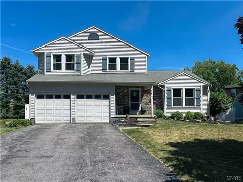 102 Viceroy Dr, Camillus, NY 13031